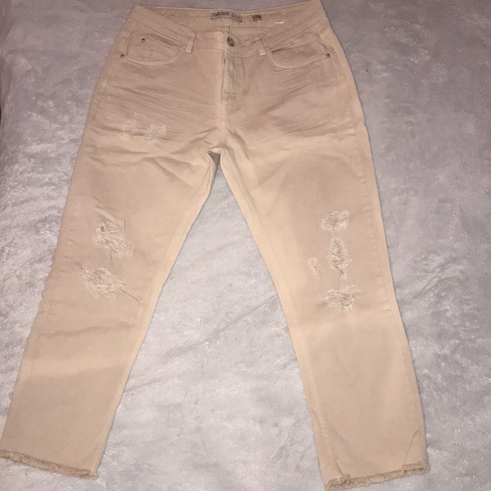 Zara Tan ripped Jeans